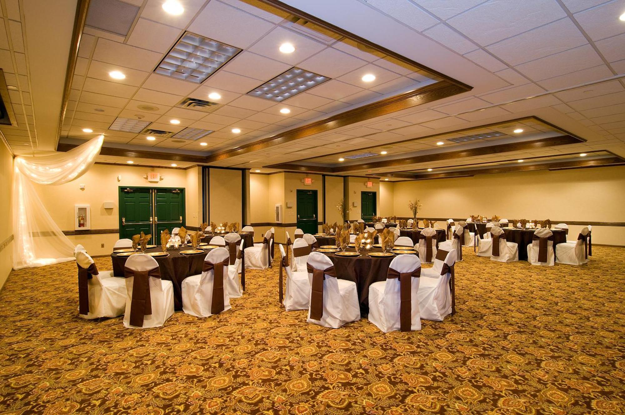 Country Inn & Suites By Radisson, Chanhassen, Mn Bagian luar foto
