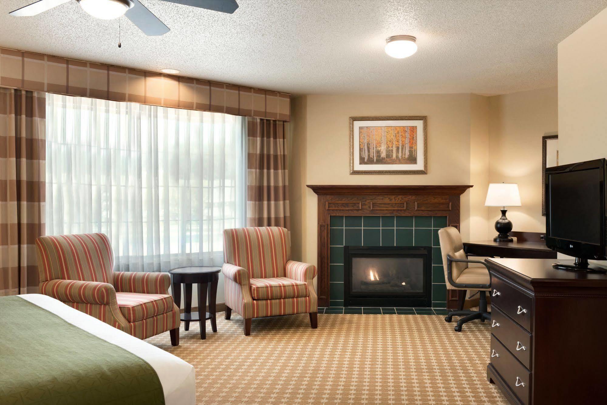 Country Inn & Suites By Radisson, Chanhassen, Mn Bagian luar foto